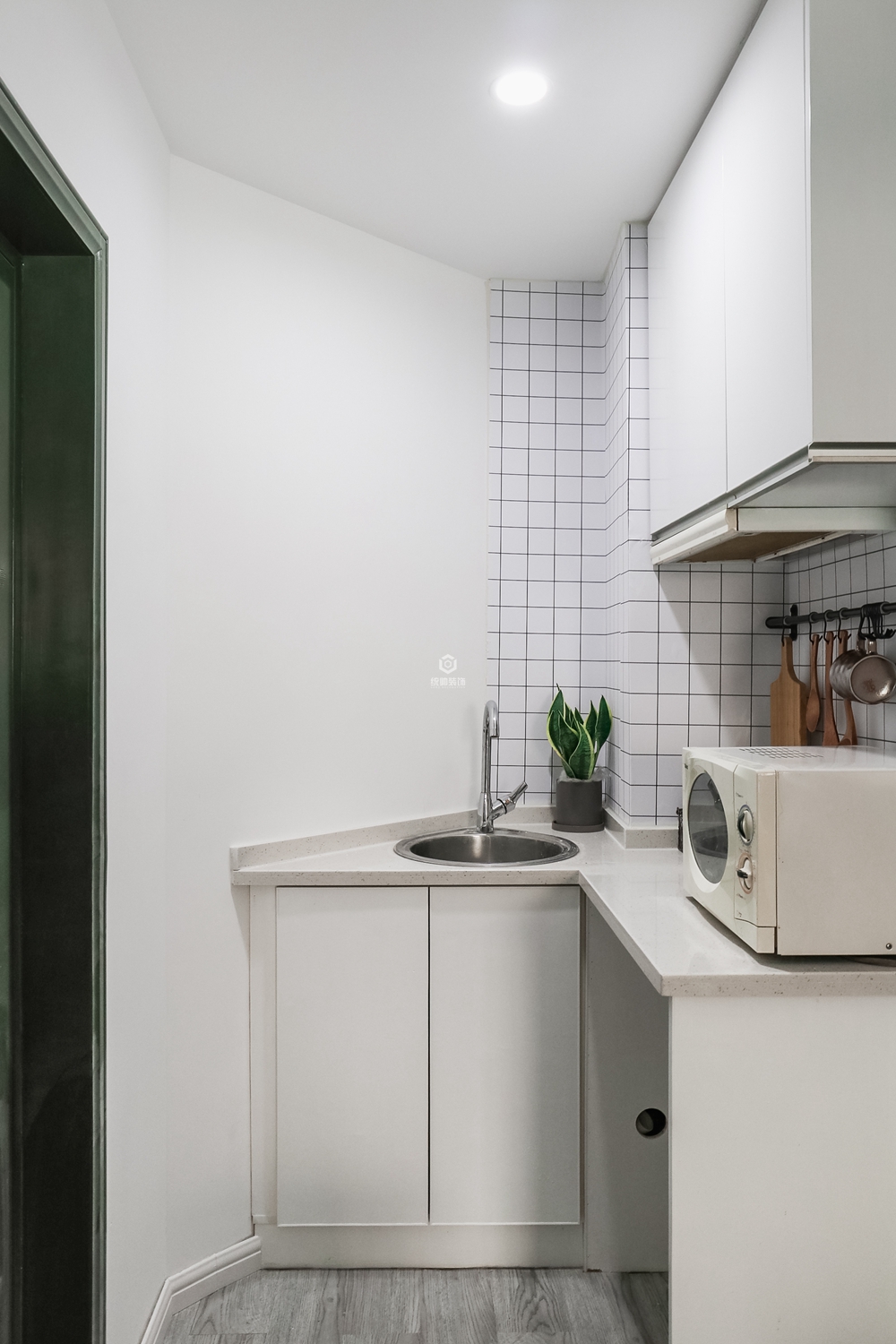 普陀区君临国际72平方北欧风格厨房装修效果图