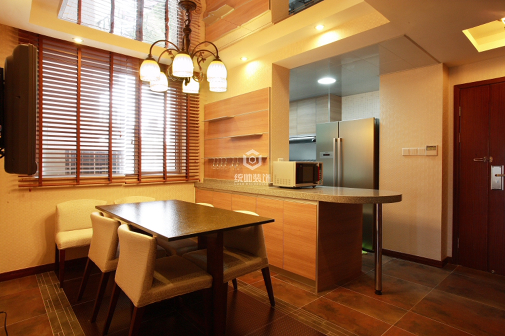 杨浦区和平花苑100平方现代简约风格三室两厅餐厅装修效果图