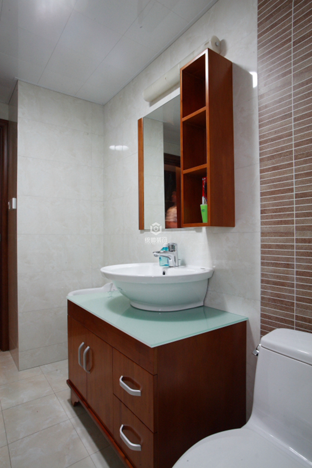 杨浦区和平花苑100平方现代简约风格三室两厅卫生间装修效果图
