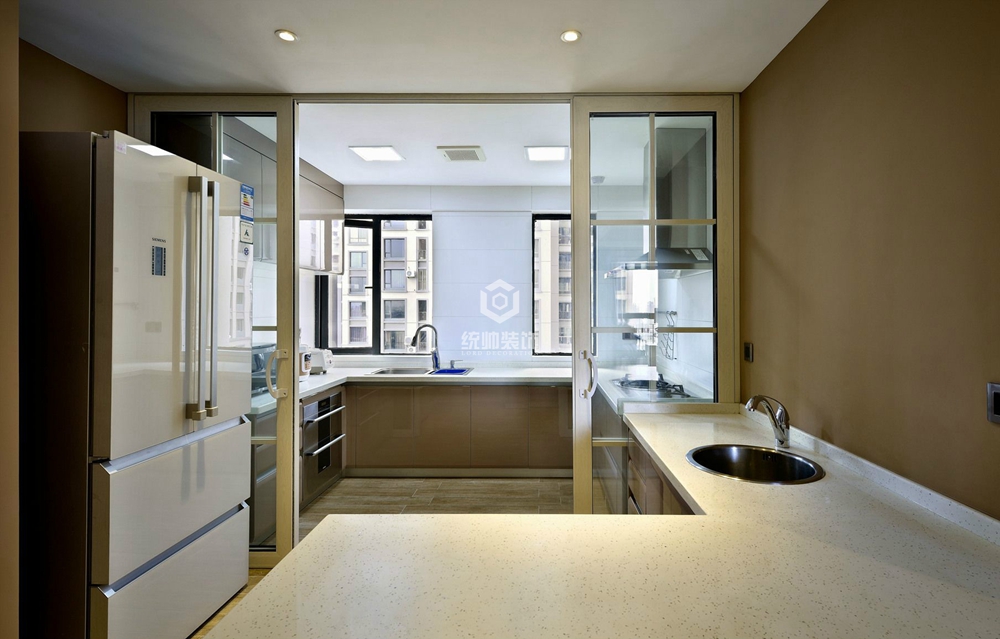 青浦区中远两湾城220平方现代简约风格复式厨房装修效果图