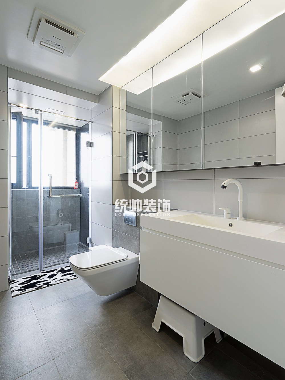 普陀区中海豪庭135平方现代简约风格3室2厅卫生间装修效果图