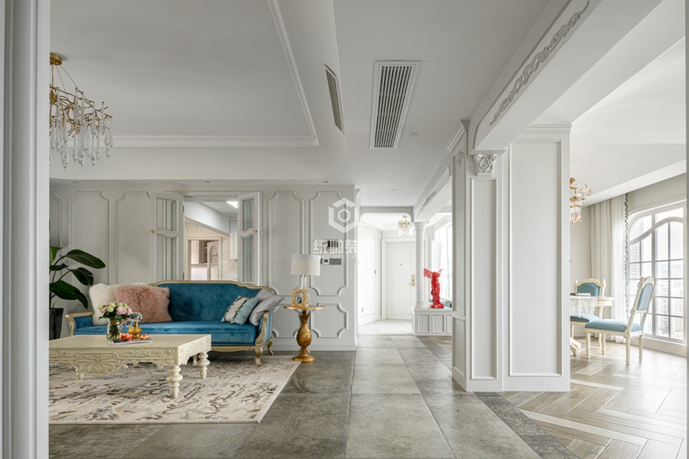 浦东新区中远国际170平方法式风格四房两厅客厅装修效果图