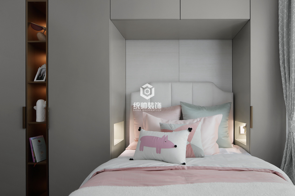 宝山区保利叶语120平方法式风格3室2厅卧室装修效果图