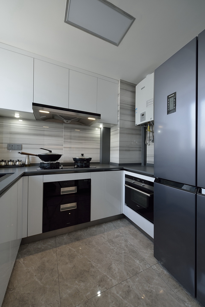 浦东新区左岸生活110平方现代简约风格两房两厅厨房装修效果图