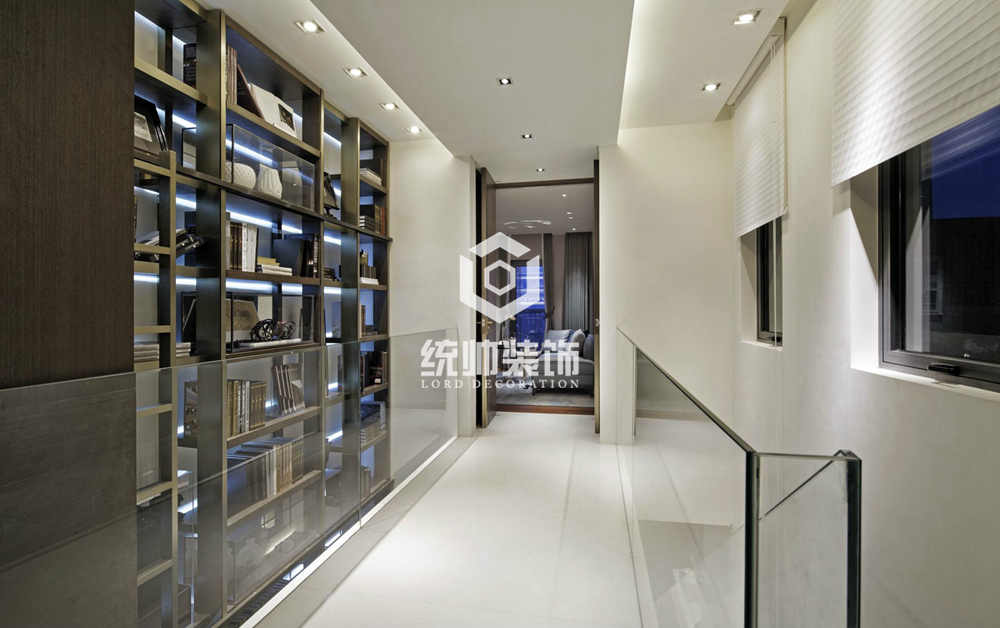 浦东新区嘉宝梦之湾256平方法式风格别墅走廊装修效果图
