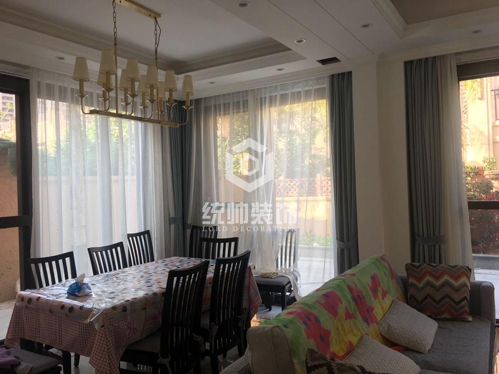 浦东新区碧桂园珊瑚380平方美式风格别墅餐厅装修效果图
