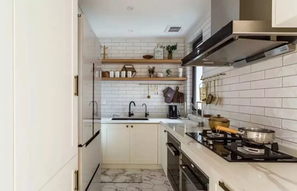 狭长型厨房怎么设计更合理?看看别人家的设计方法