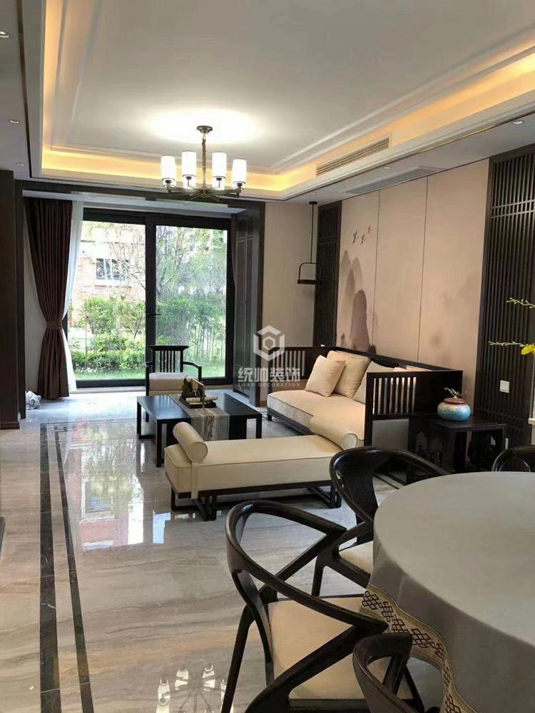上海周邊杭州灣綠地海灣200平中式客廳裝修效果圖