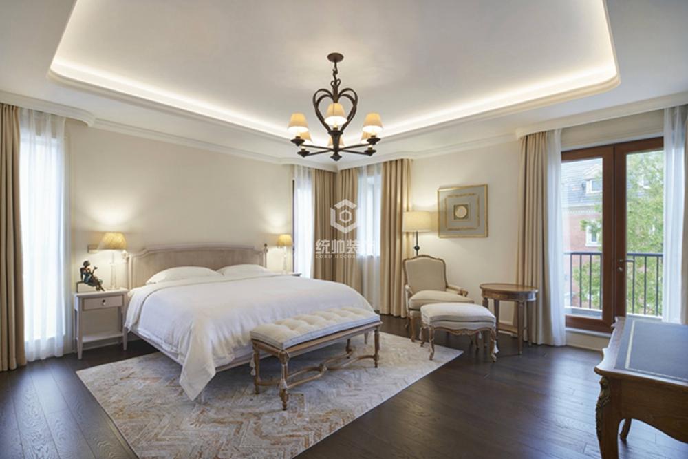 上海周边翡翠天辰205平方美式风格四室三厅卧室装修效果图